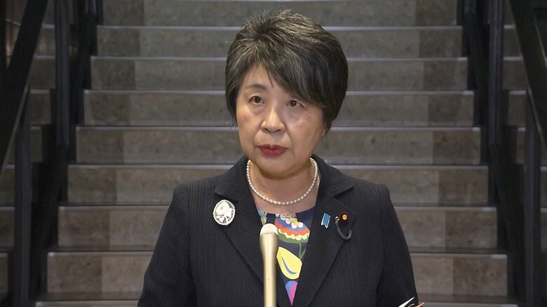 政治家としての基本姿勢は「腰のすわった政治をめざす」「難問から、逃げない」「政治変革の渦へ飛び込む」