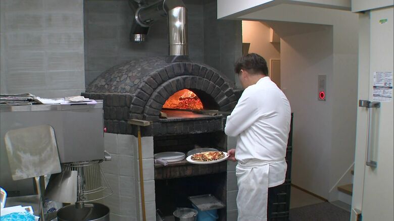 店を開けてから矢野さんはずっと立ちっぱなし