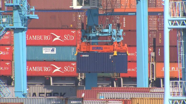 今回は輸入が5.2％増と大きく膨らみ、一方で輸出は1.9％増だった