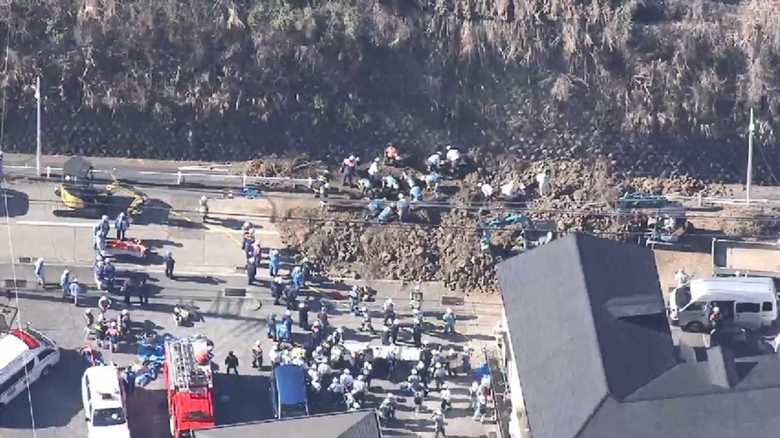 住宅街の斜面が突然崩落し女子高生が死亡…近隣住民「対策している所を見たことがない」