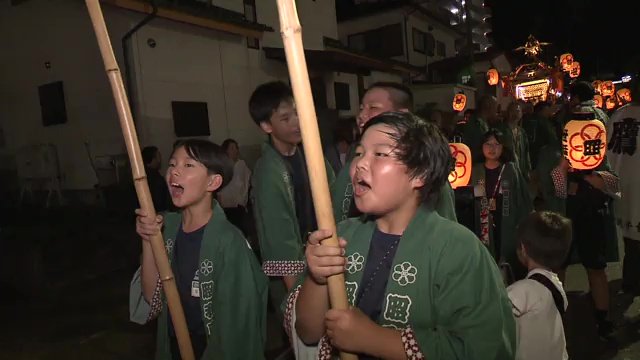 子供たちも祭りに参加