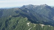 「痛くて歩けない」ヘリコプターで山梨県の59歳女性を救助　北アルプス燕岳で下山中に転倒　足の骨折で重傷　長野県内で山岳遭難相次ぐ　3人が死亡