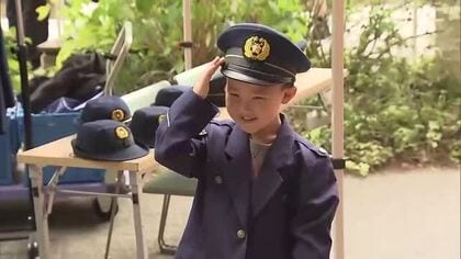 「大人になったら警察になりたい」3連休初日 子供たちが警察の仕事を体験 親子連れなどでにぎわう　大分