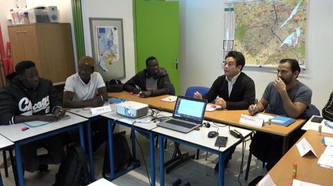 パリの一角がまるで“アフリカ”に…移民大国フランスの現在が映す日本の“これから”「恐怖」を和らげるカギは「個人の物語」