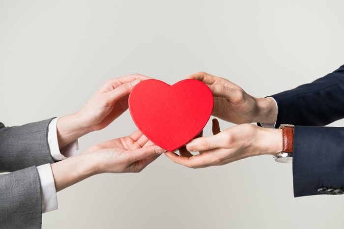 「推し活」が根付くZ世代には、寄付が、より身近なものになっているのか(イメージ)