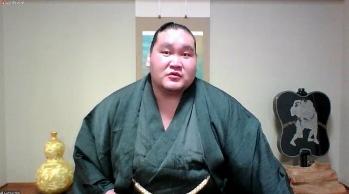 親方の断髪式への思いを語る照ノ富士