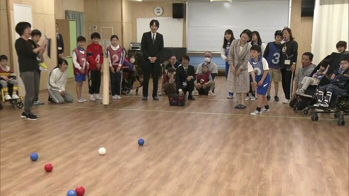 2024年 神戸市の特別支援学校でボッチャに挑戦された秋篠宮ご夫妻