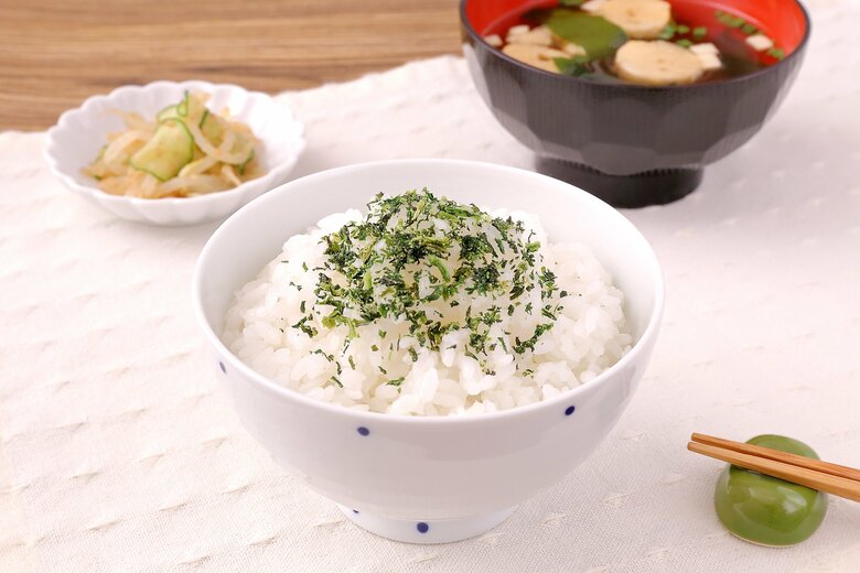 「しげき」をかけたご飯（出典:三島食品）