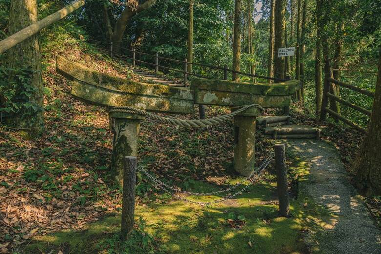 牛根麓稲荷神社（鹿児島県／2024年5月撮影）