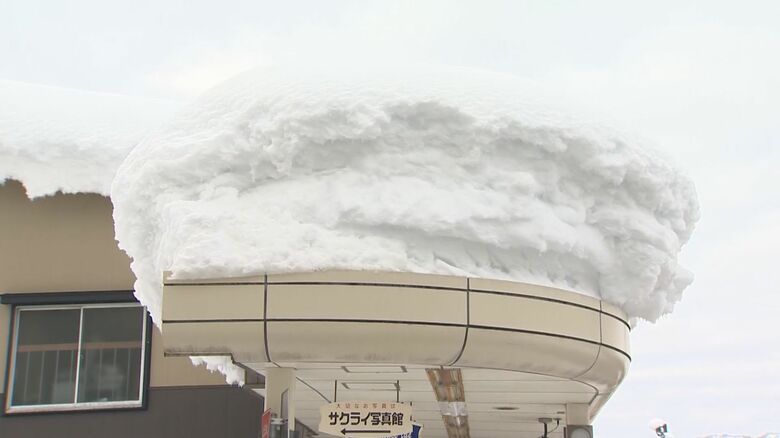 アーケードに積もった雪