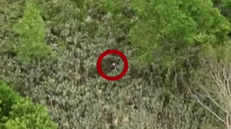 ヘリコプターから遭難者を発見