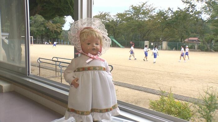 青い目の人形「平和の象徴」へ