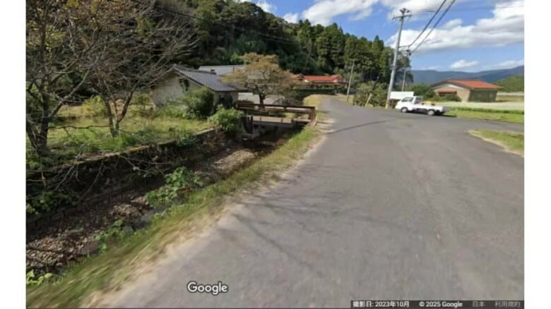 【速報】出雲市の川に身元不明の全裸遺体　損傷激しく一部白骨化　性別など不明　事件と事故両面で捜査｜FNNプライムオンライン