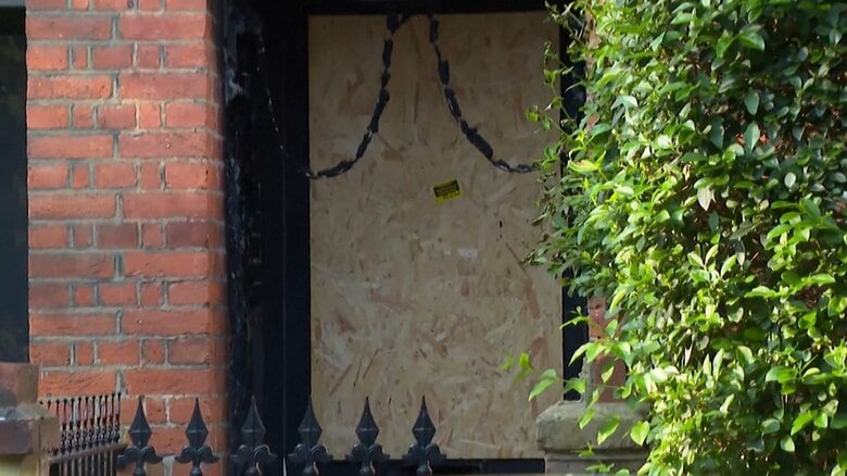 イギリスのスターマー首相私邸など放火事件　当局がロシアの関与の可能性も視野に捜査　地元紙｜FNNプライムオンライン