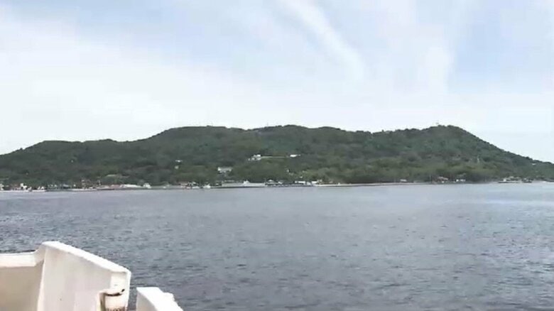 「海岸に人かマネキンのようなものが・・・」島の駐在所に通報　現場で死亡を確認　成人女性か　警察が身元確認急ぐ　福岡市西区・能古島｜FNNプライムオンライン