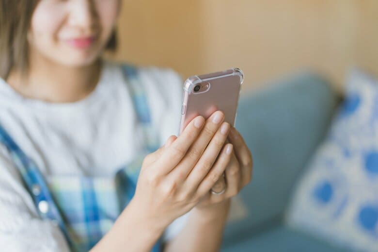 SNSは扱いに注意（画像はイメージ）