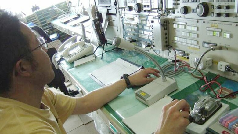 通信室からハッピーバースデー♪