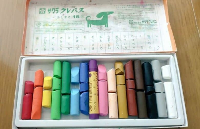 ベビーオイルで拭き取った後のクレパス（画像：読者提供）