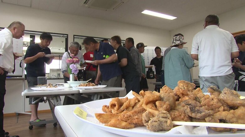 アカエイ料理の試食会（佐賀・鹿島市 2024年5月26日）