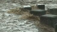 富山県に猛烈な雨、入善町で1時間に約100ミリの「記録的短時間大雨情報」　一時、黒部市・入善町・朝日町にレベル4の土砂災害危険警報と大雨危険警報　交通機関にも乱れ