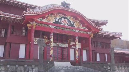 【独自】全焼した首里城再建へ　“顔”となる4本柱の木材が到着　今後鮮やかな漆塗りなど施し正殿正面に