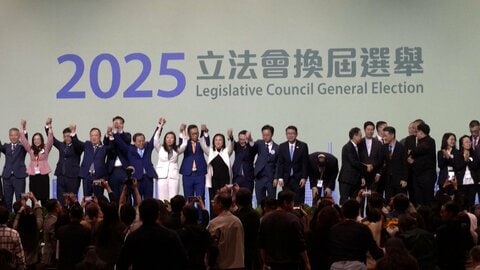 香港議会選挙投票率は“ワースト2位”　「政府批判嫌ったか」大規模火災現場の花やメッセージなどを一斉撤去