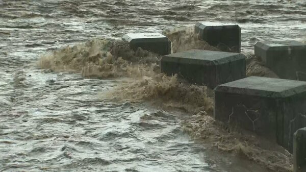 富山県に猛烈な雨、入善町で1時間に約100ミリの「記録的短時間大雨情報