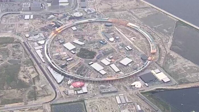 建設中の万博会場