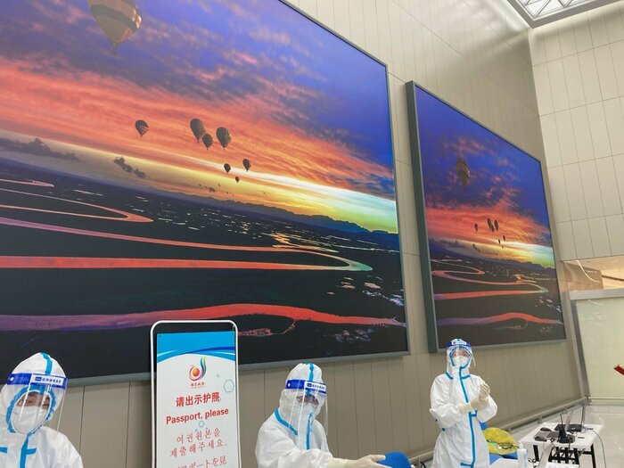 壁には大きな絵画なども設置され、空港全体から洗練された印象を受けた
