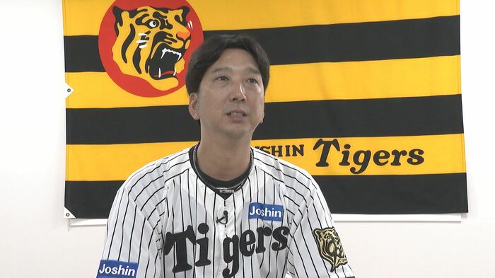 独占インタビューに応える藤川監督