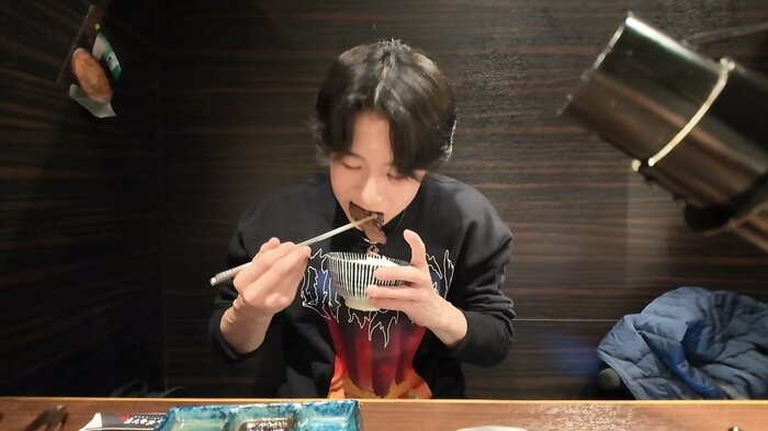 焼き肉を食べて高校生らしい素顔を見せた西野太翔