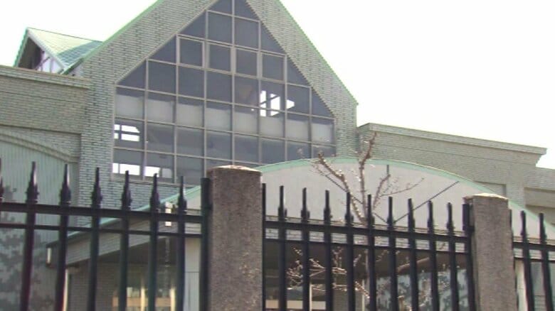 女性受刑者の70万円相当「ティファニーの指輪」盗んだか　刑務官を逮捕　消えた複数の指輪　余罪捜査｜FNNプライムオンライン