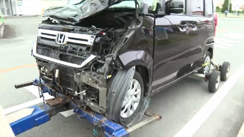 【速報】交差点で車2台が出合い頭に衝突　男女3人搬送　うち1人が意識不明の重体　現場は通行止め　福岡・久留米市｜FNNプライムオンライン