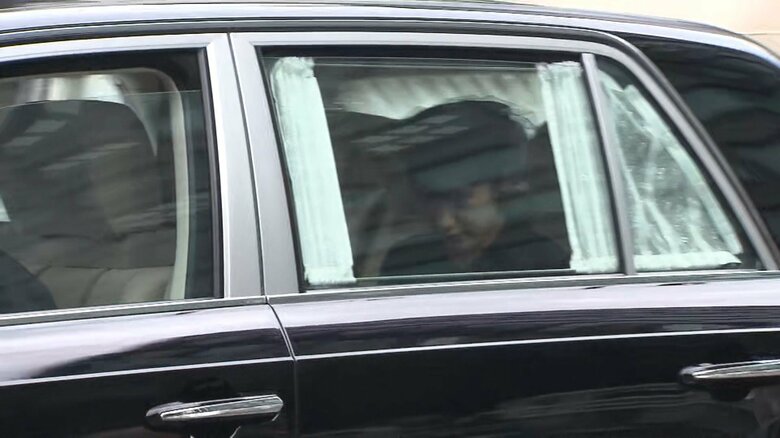 百合子さまの弔問から戻られた愛子さま　15日午後