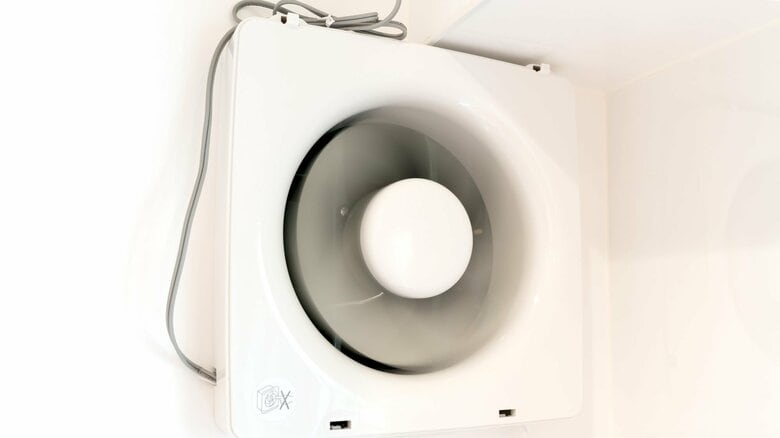 一般的な「プロペラファン」の換気扇（画像はイメージ）