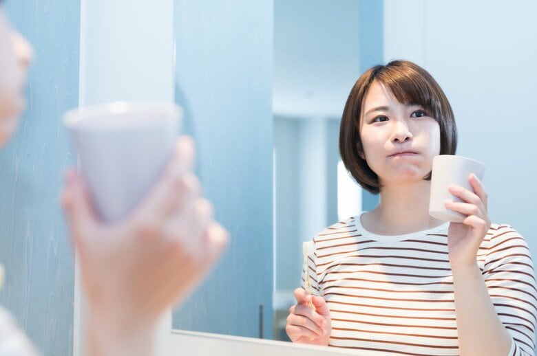 食後すぐにブラッシングできない場合は「激しいうがい」を