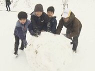 岐阜では12時間でスリップ事故59件…『冬の嵐』で愛知など広い範囲に雪 公園では子供たちが雪遊びに夢中