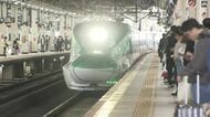 東北新幹線などの遅れ　停電の原因はカラスの感電か　最大３１分の遅れで約１０５０人に影響