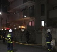 マンション1階で火事「黒煙と炎」と119番通報　消防車19台が出動して消火　1人が病院に搬送　神戸市