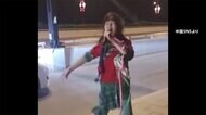 インフルエンサーが大迷惑 なぜ橋に終結 ライブ配信?