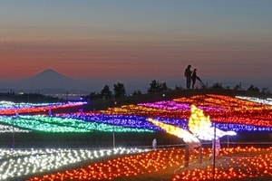 富士山とのコラボも美しい! イルミネーション鑑賞に“最適な3つの気象条件”とは?