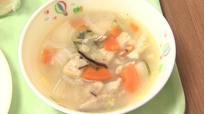 「いま食べられることに感謝」沖縄慰霊の日に合わせ給食に“すいとん”　給食を通して平和や沖縄を考える【熊本発】