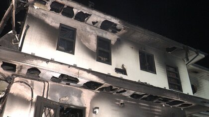 「2階から黒煙」火元とみられる住宅から男性1人の遺体見つかる　千葉・流山市