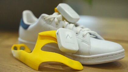 ホンダのエンジニアが開発　足が振動秘密は靴の中　視覚障害者向け歩行支援ナビ「あしらせ」