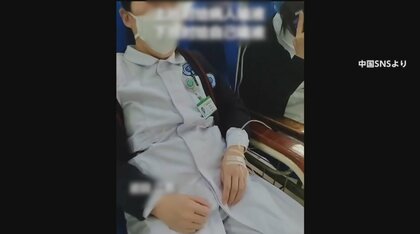 診察中に意識失う医師も…中国「ゼロコロナ崩壊」で病院ひっ迫　患者が“場所取り合戦”も