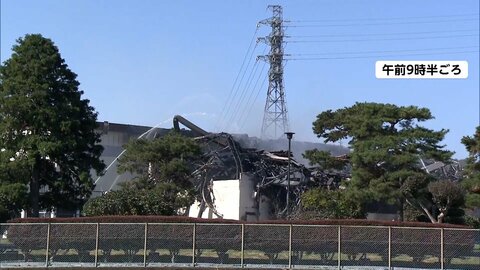 工場火災発生から24時間以上も鎮火のメド立たず　消防車など38台で消火活動つづく　従業員にケガなし　栃木・那珂川町