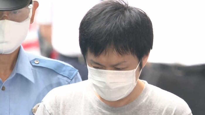 送検された高橋剣容疑者(43)(8日朝 石神井署)