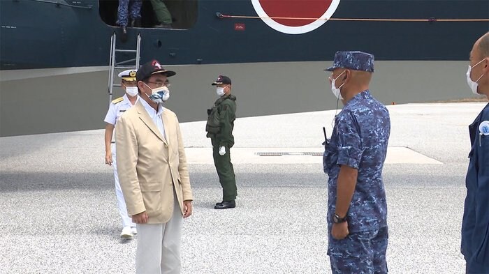 河野防衛相 最東端・南鳥島を視察 「日本の権益守る重要拠点」