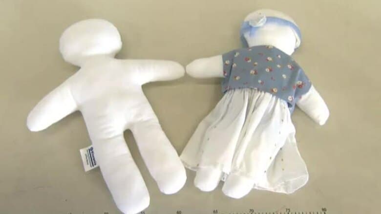 入院中の子供たちの不安緩和になるよう心を込めて…岡山市の興陽高校で「キワニスドール」製作会【岡山】｜FNNプライムオンライン