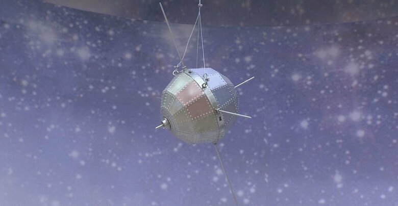 1970年4月24日に打ち上げられた中国初の人工衛星「東方紅1号」の模型